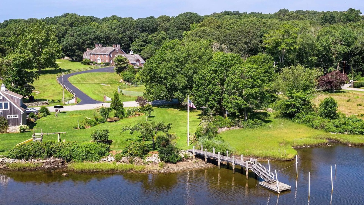 Mystic - New London House | Iconic Charming Estate Overlooking Cove with Water Access in Peaceful Stonington