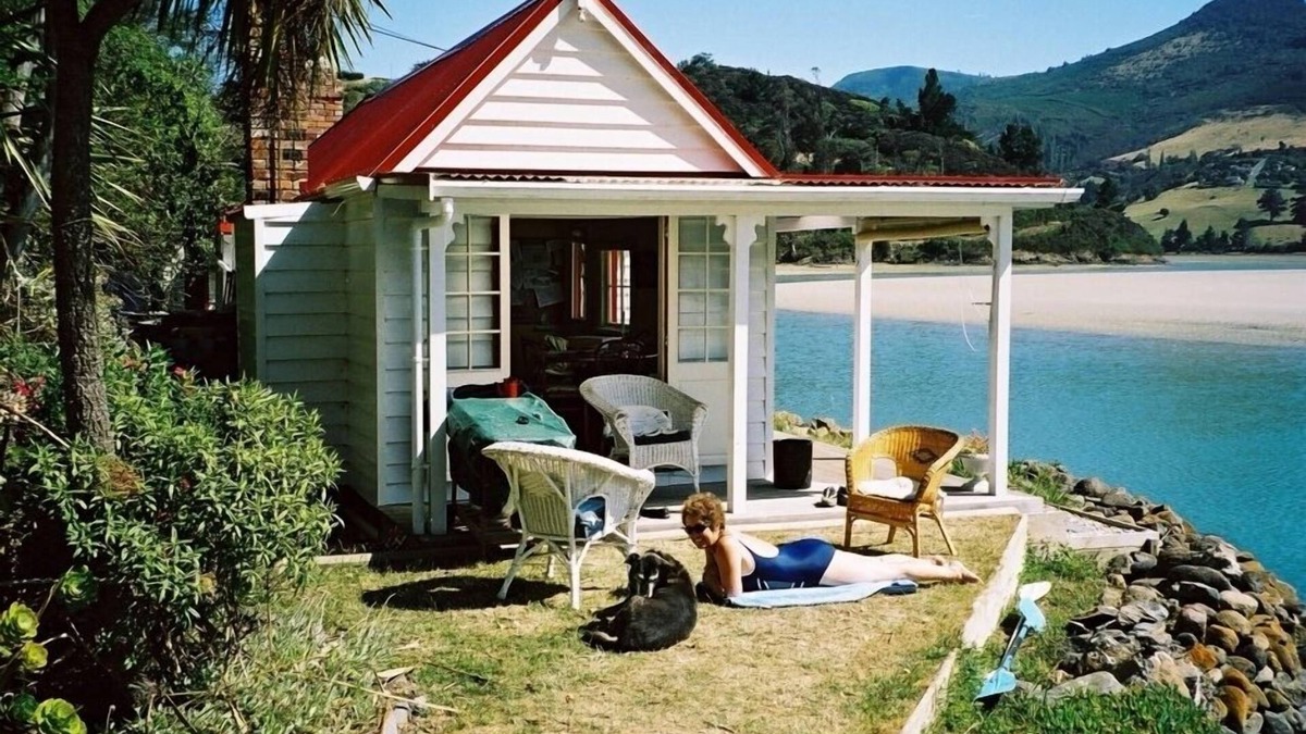 Purakaunui House | Iconic Historic Seaside Cottage