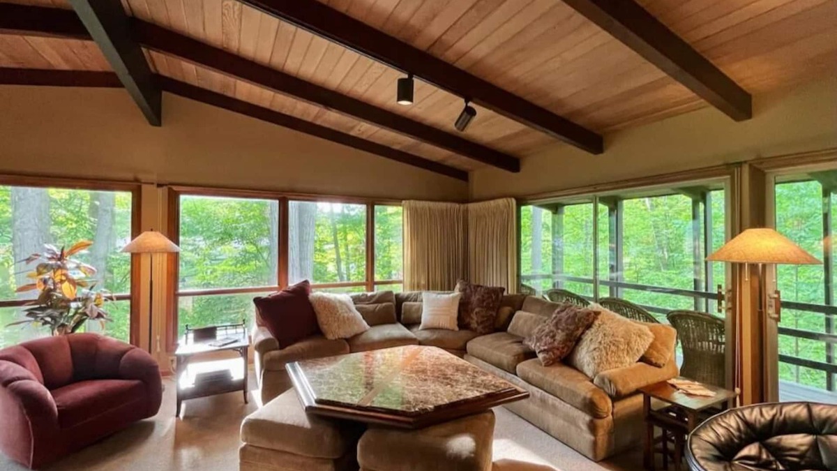 Northwest Akron House | Iconic Mid-Mod West Akron Home Amazing Location!