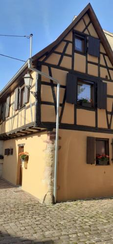 Rouffach House | Idéal séjour Alsace ! proche Colmar, gîte Muse avec son jardin