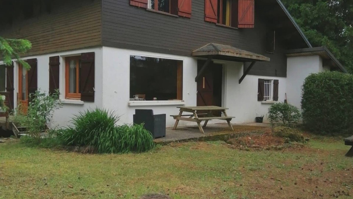 Saint-Sauveur-Camprieu Ski Chalet | Idéalement Situé au Centre du Village Près du lac du Bonheur