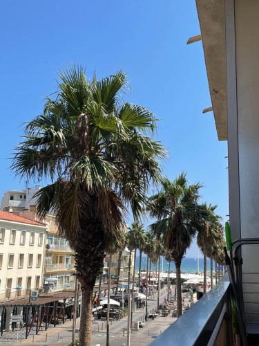 Mediterranee Apartment | Idéalement situé, vue mer & Parking privée gratuit