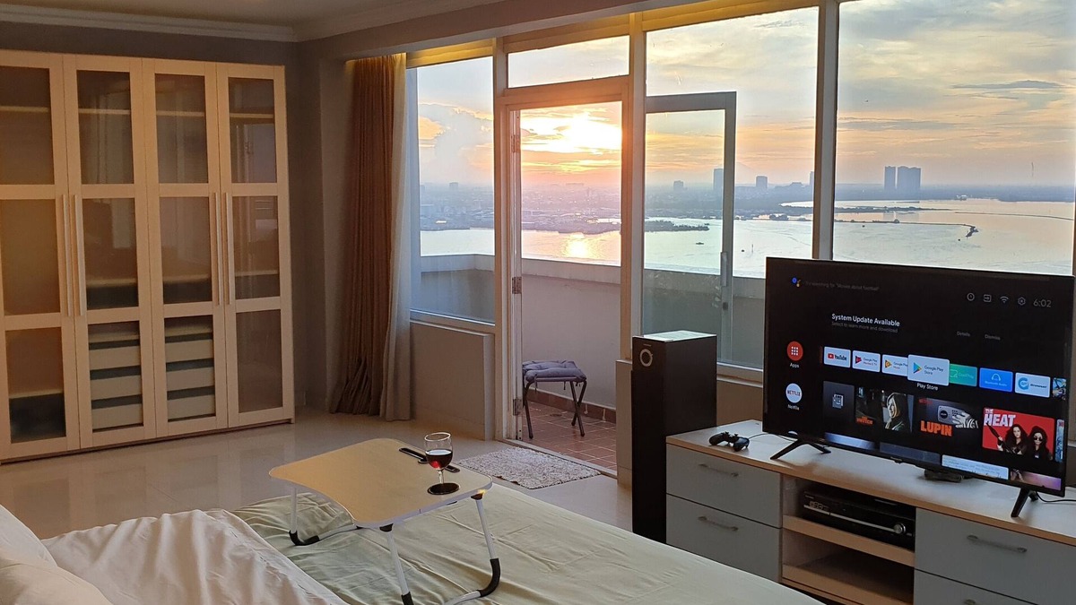 Old Jakarta Apartment | Luxury Sea View Serviced Apartment With Balconies