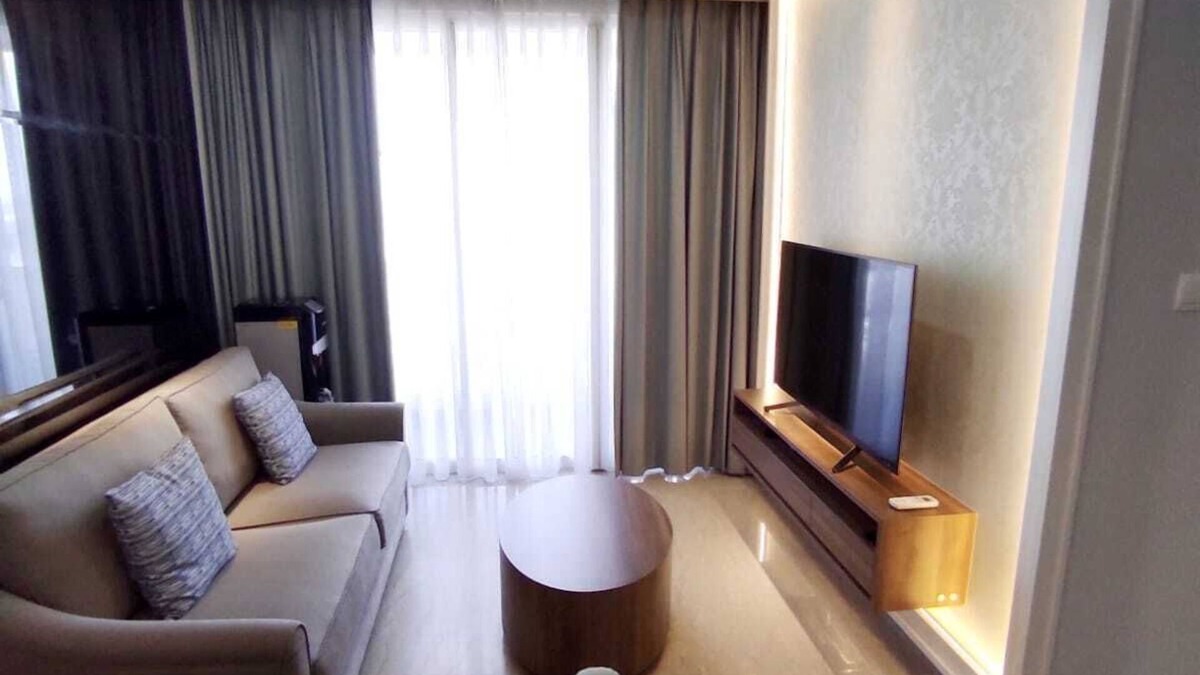 Cikini Apartment | Chic 2-bedroom apartment with private lift,AC, WiFi in vibrant Jakarta