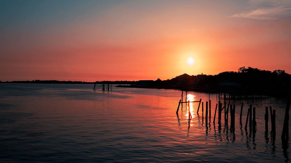 Cedar Key Cottage | Ida Belle- Heart of Downtown! Historic Cottage