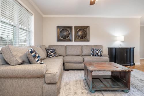 Morrilton House | Idas Ideal Homestead cozy 3Bed1Bath perfect for Work Stay or Family Vacay
