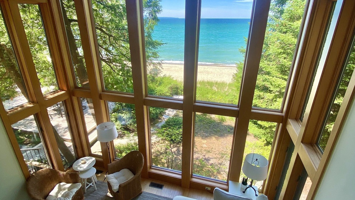 Leland House | Ideal Beachside Home