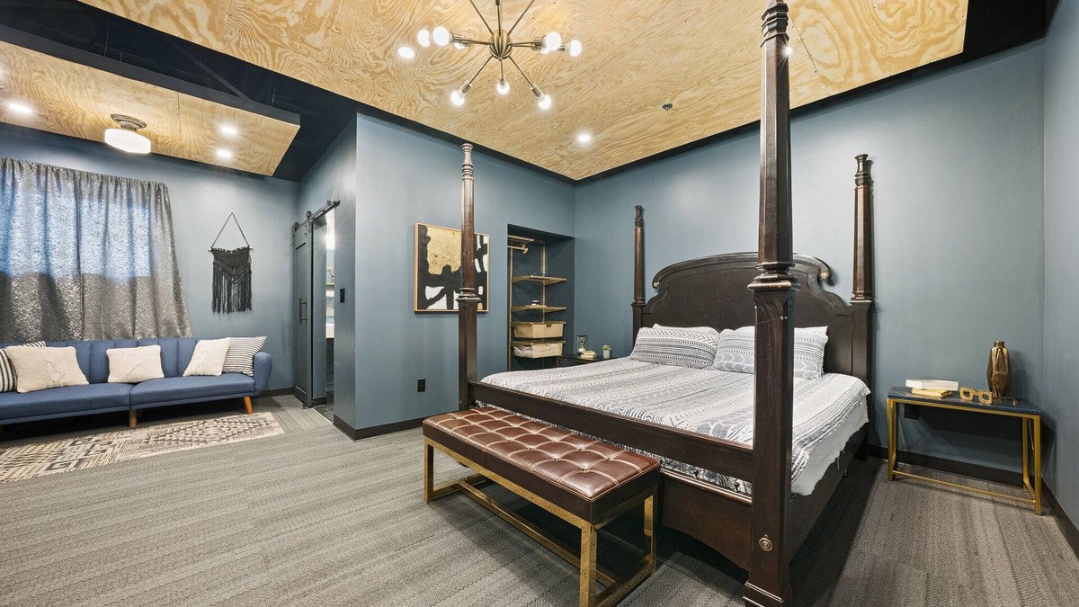 Middletown House | Ideal Boutique Hotel in Middletown's Torchlight Pass Revival District 305