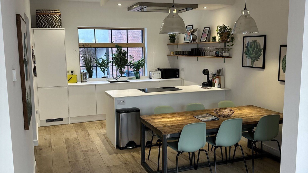 Redcliffe House | Ideal Bristol getaway - 3 bed harbourside home