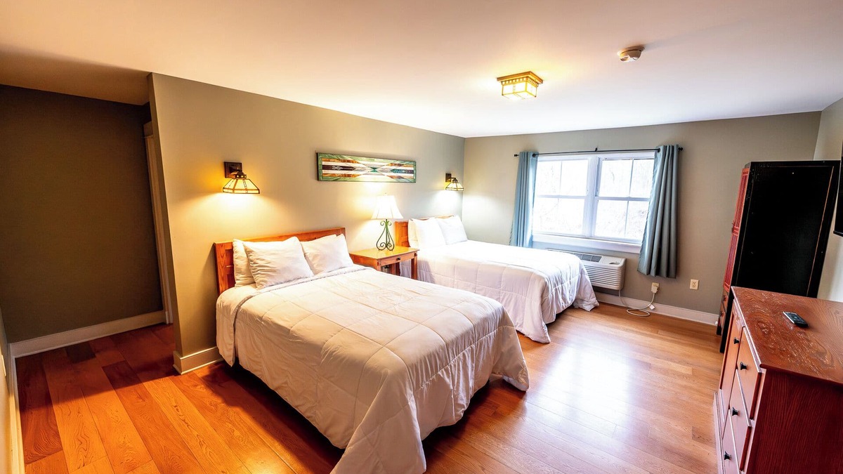 Shawnee On Delaware Hotel | Ideal Delaware Escape Near Pocono Mountain | Hiking Trails, Gol & Spa
