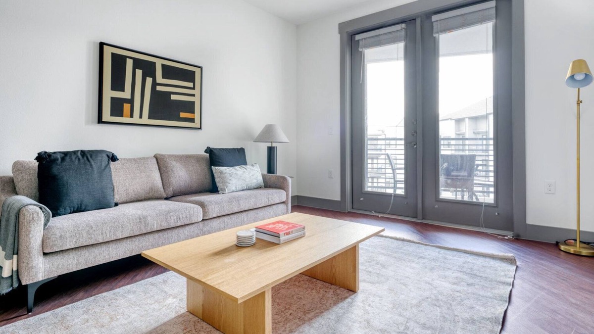 Govalle Apartment | Ideal East Austin 2BR w/ Pool, Gym & W/D, nr airport, by Blueground