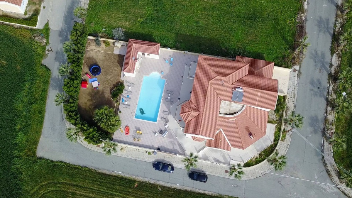 Larnaca Villa | Ideal for 3 families or more!