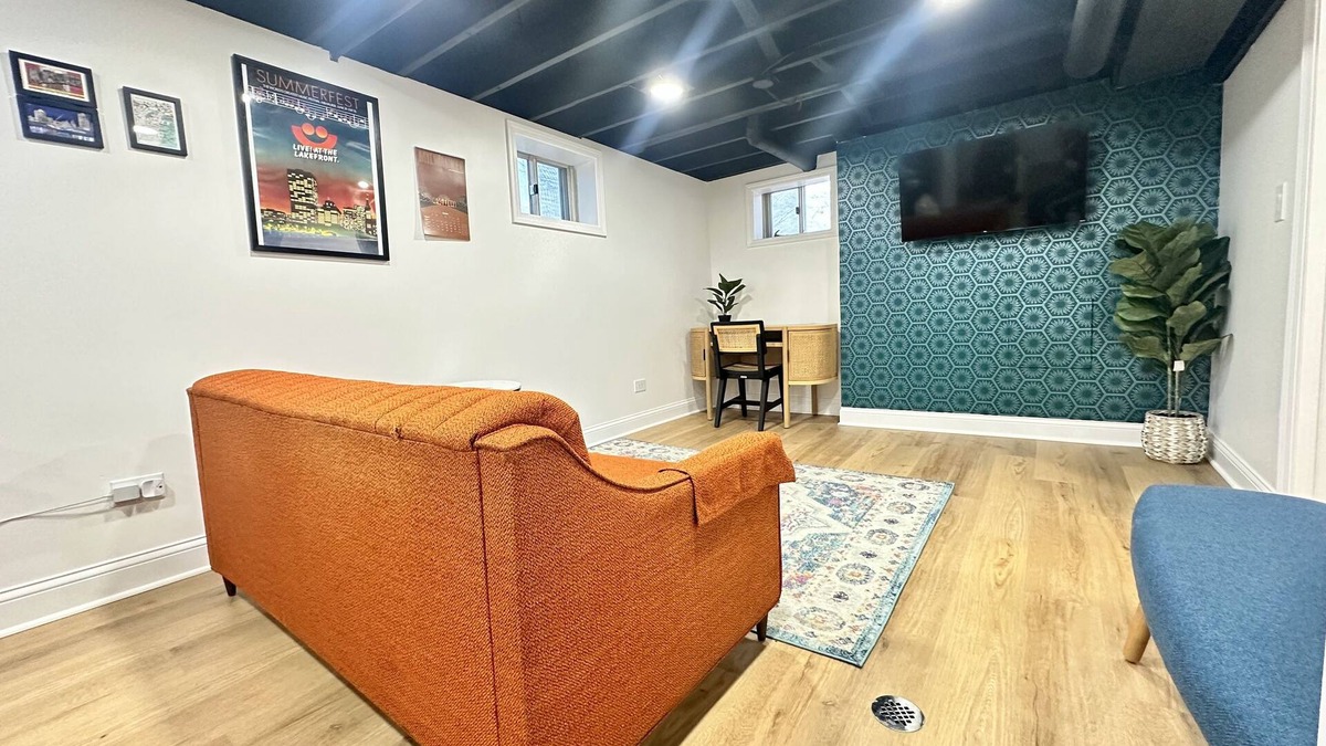 Bay View Apartment | Ideal for couples, near Parks & all Downtown attractions