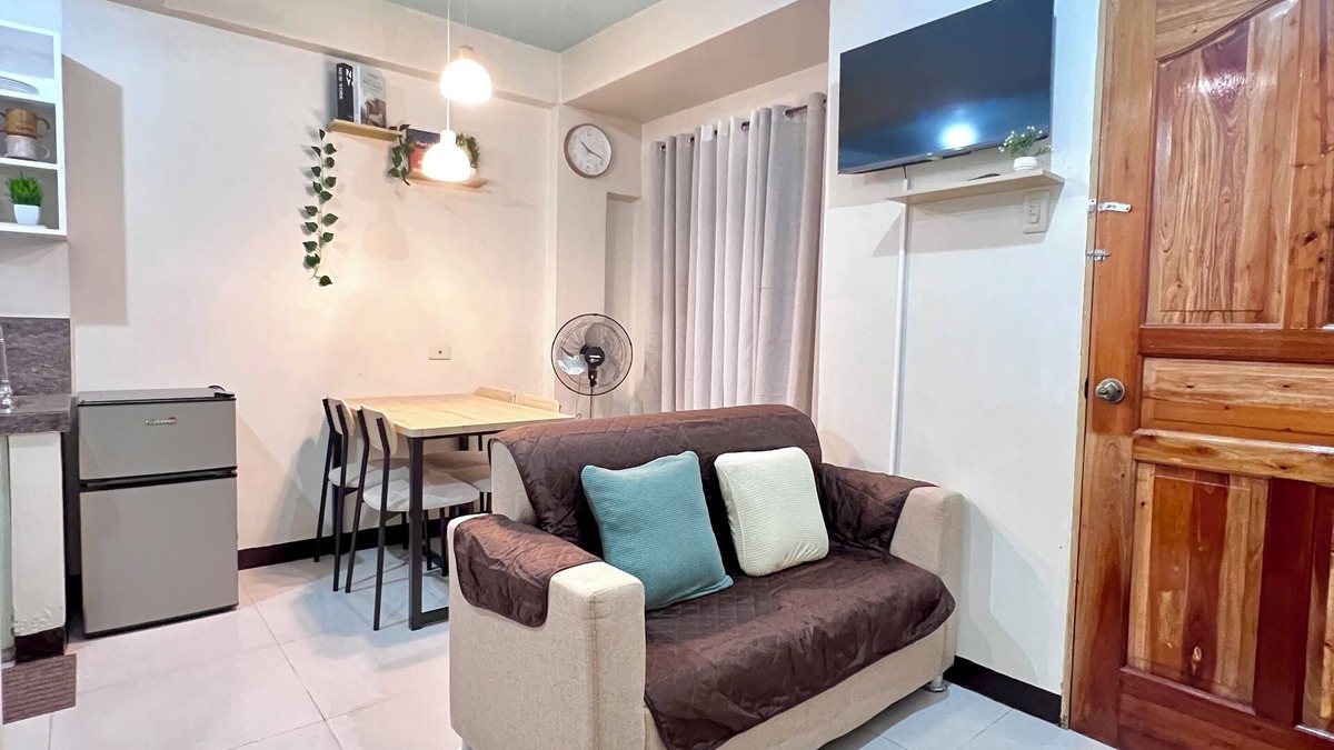 Naga Apartment | Ideal for Long Stay 2 Bedrooms, 2-Storey Unit w/Complete Amenities & Accesible