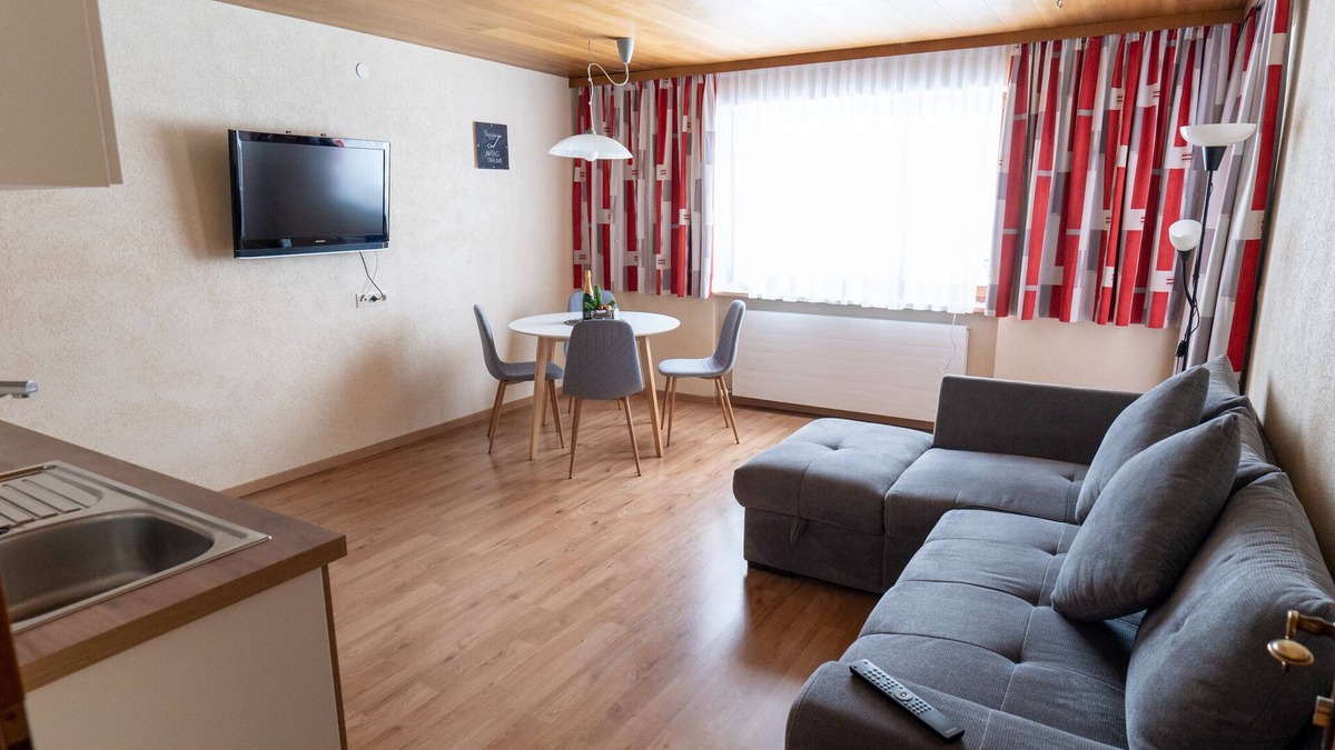 Bach Apartment | Ideal for mountain lovers, couples and small families