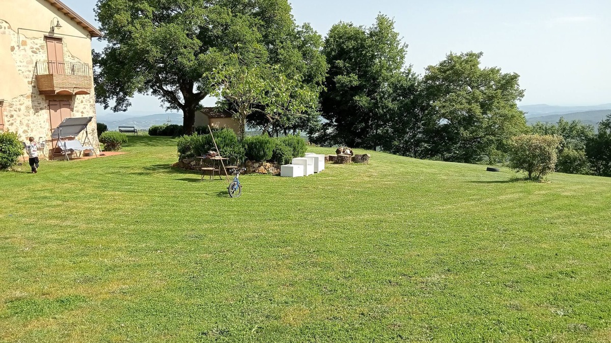 Roccalbegna Apartment | Ideal for those who love nature, spa, sea and mountains!Well located farmhouse!