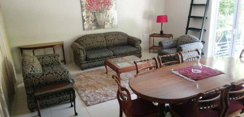 Bloemfontein House | Ideal for Travelers Consultants