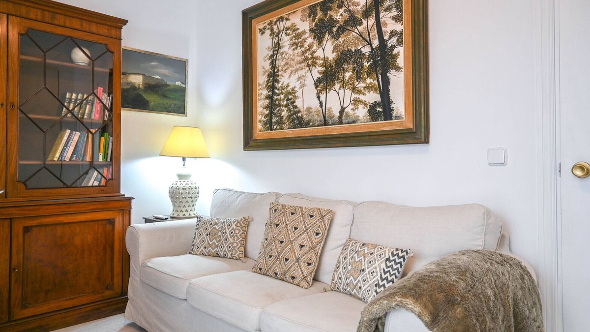 Arroyo de la Vega Apartment | Ideal Home: Cozy Space in Alcobendas with Private Terrace