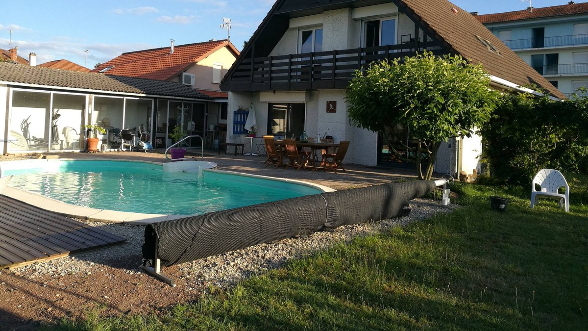 Mably House | IDEAL HOUSE FOR FAMILIES