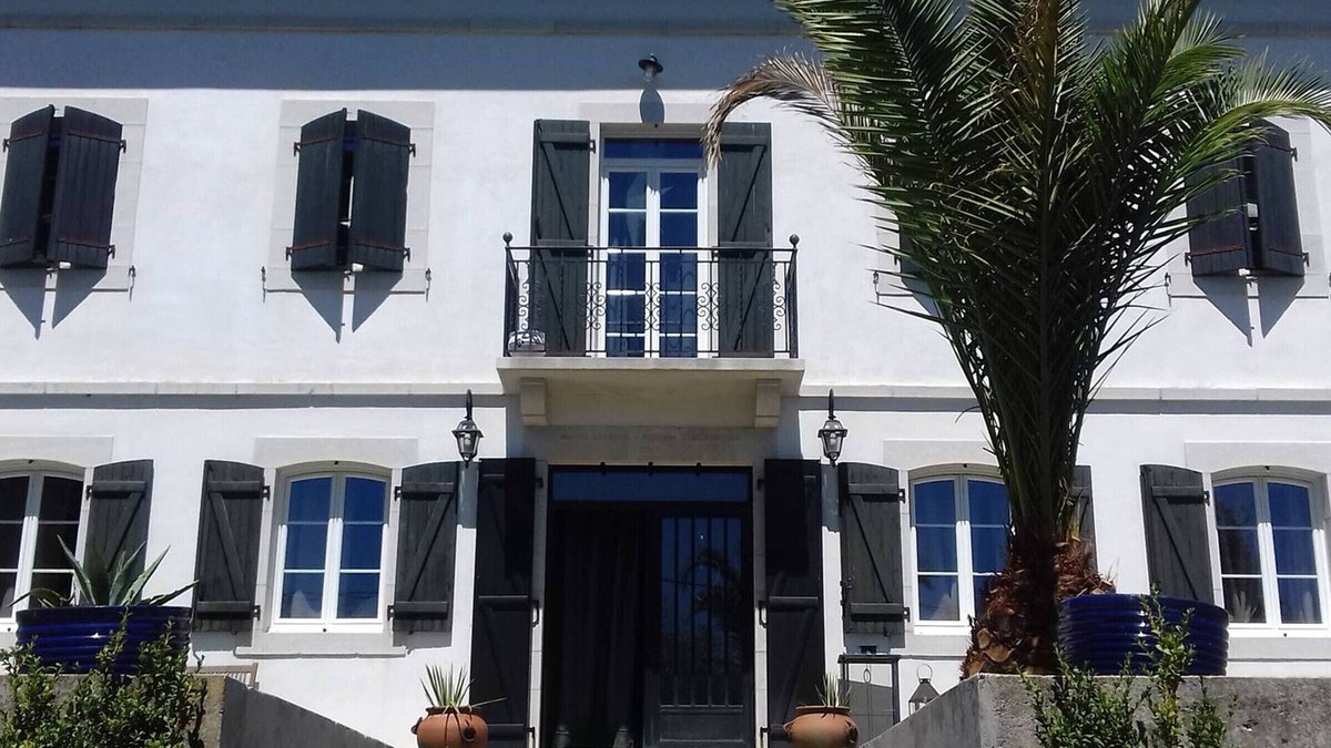 Mendionde House | Ideal house in Mendionde for 8, with large garden and modern amenities