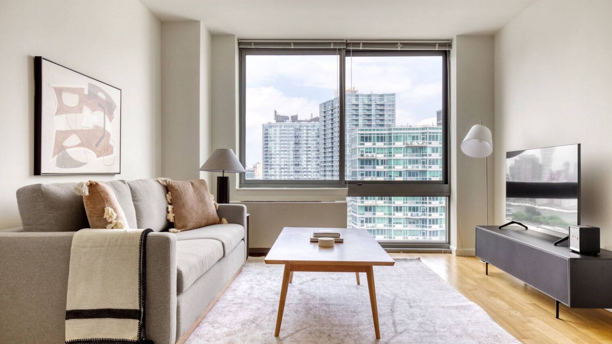 Hunters Point Apartment | Ideal LIC 1BR w/W/D, Elevator & Doorman, near East River, by Blueground