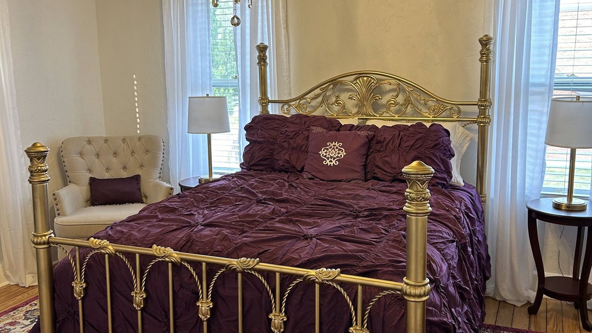 Gettysburg House | IDEAL LOCATION DOWNTOWN-groups&families! Living rooms on 3 levels-ADA accessible