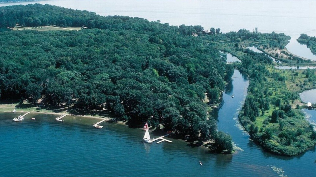 Lake Shore Cabin | Ideal Location on Level, Sandy Shore on Beautiful Gull Lake in Brainerd Lakes