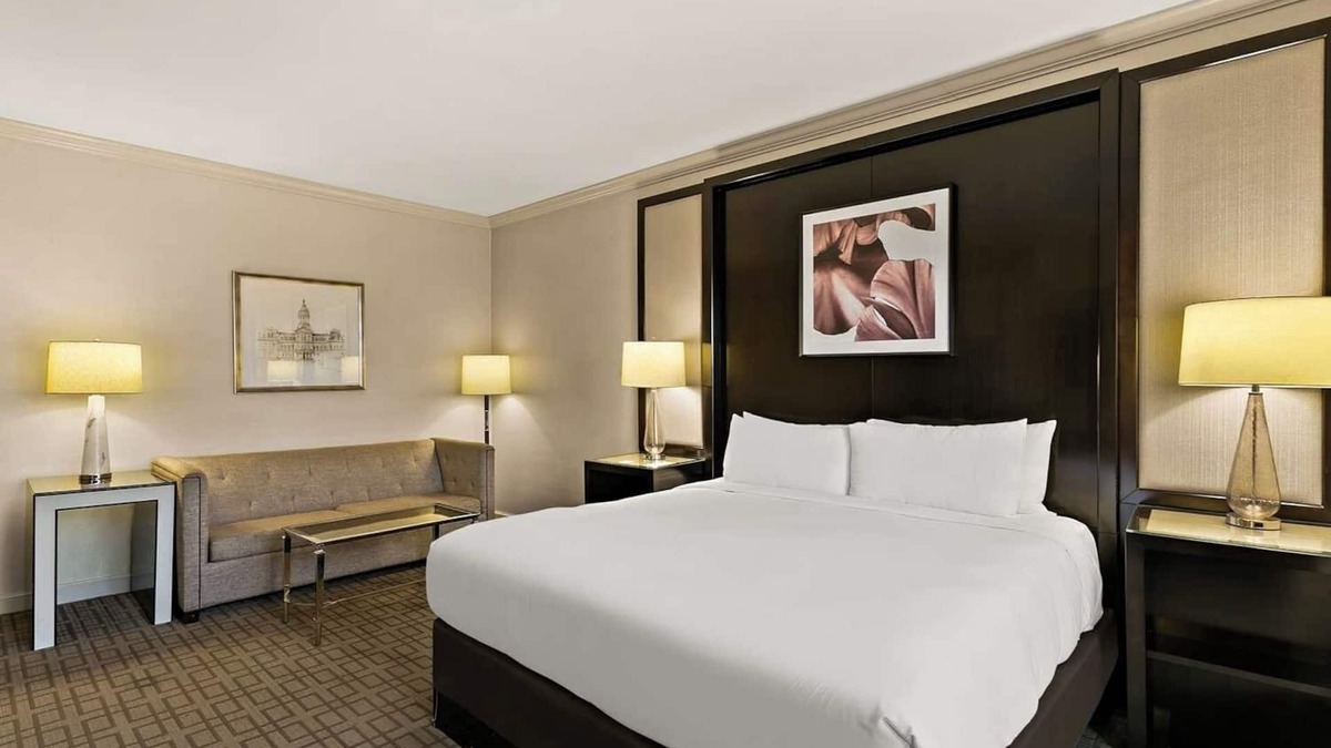 Downtown Baltimore Hotel | Ideal Mix of Comfort and Value! Near Oriole Park at Camden Yards, Pet-Friendly
