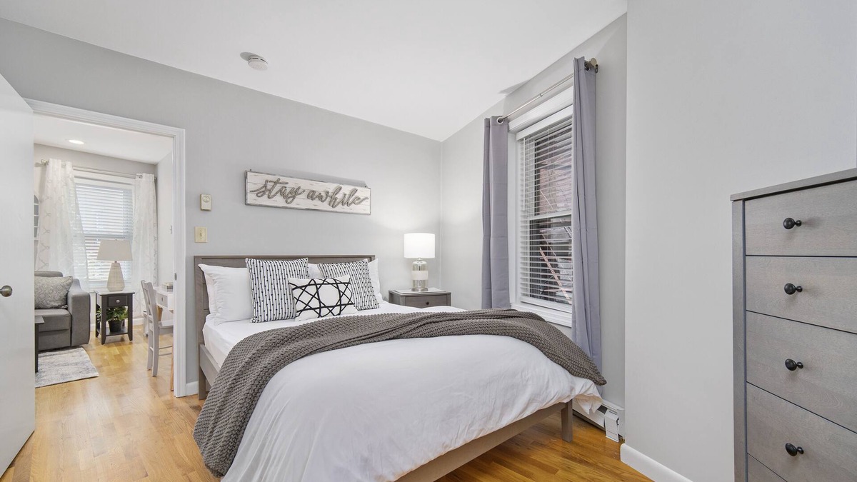 North End Apartment | Ideal North End 1brm Central To Everything
