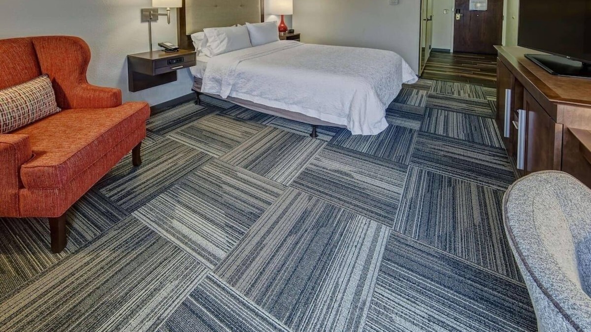 Southaven Hotel | Ideal Room for Exploring Memphis Landmarks & Cultural Sites Nearby