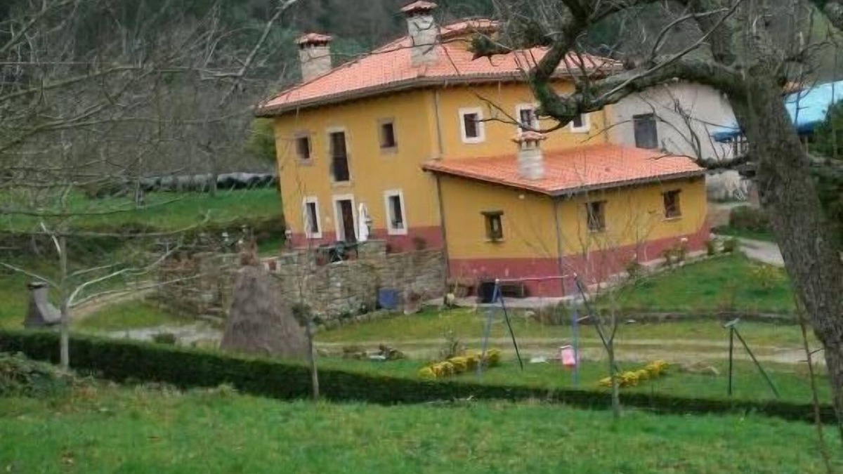 Candanal Cottage | Ideal rural house "Casa Capión", near Gijón 20 minutes from the beach