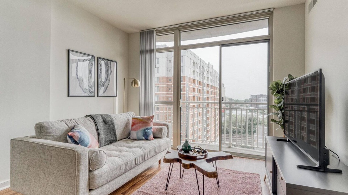 Downtown Apartment | Ideal Silver Spring 1BR, nr Shopping Center, Subway & Bars, by Blueground