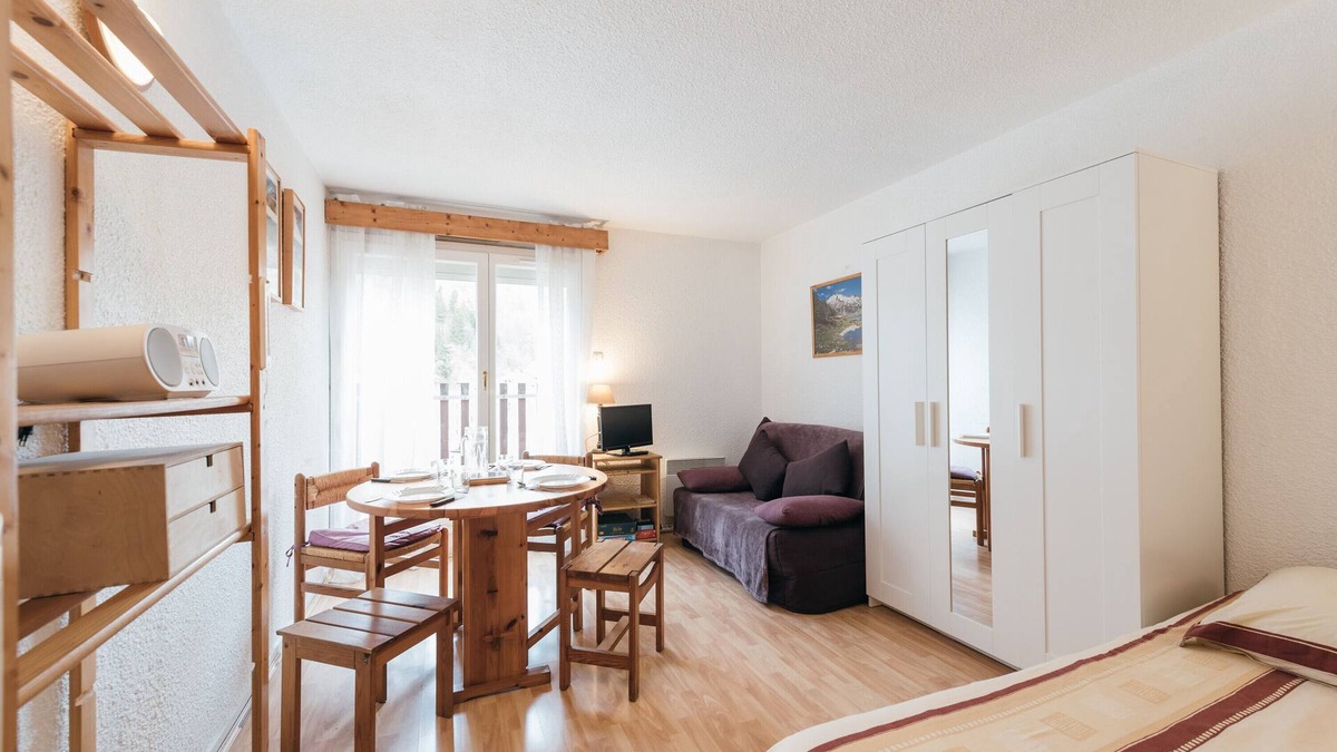 Bareges Apartment | Ideal Studio in Barèges for Skiing, Hiking, and Spa Treatments