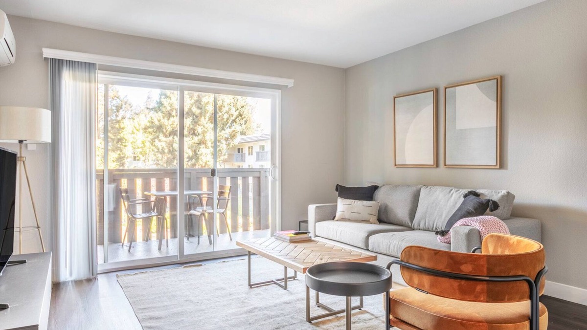 Sunnyvale Apartment | Ideal Sunnyvale 2BR w/Gym, Pool, Courts, near Tech HQs, by Blueground