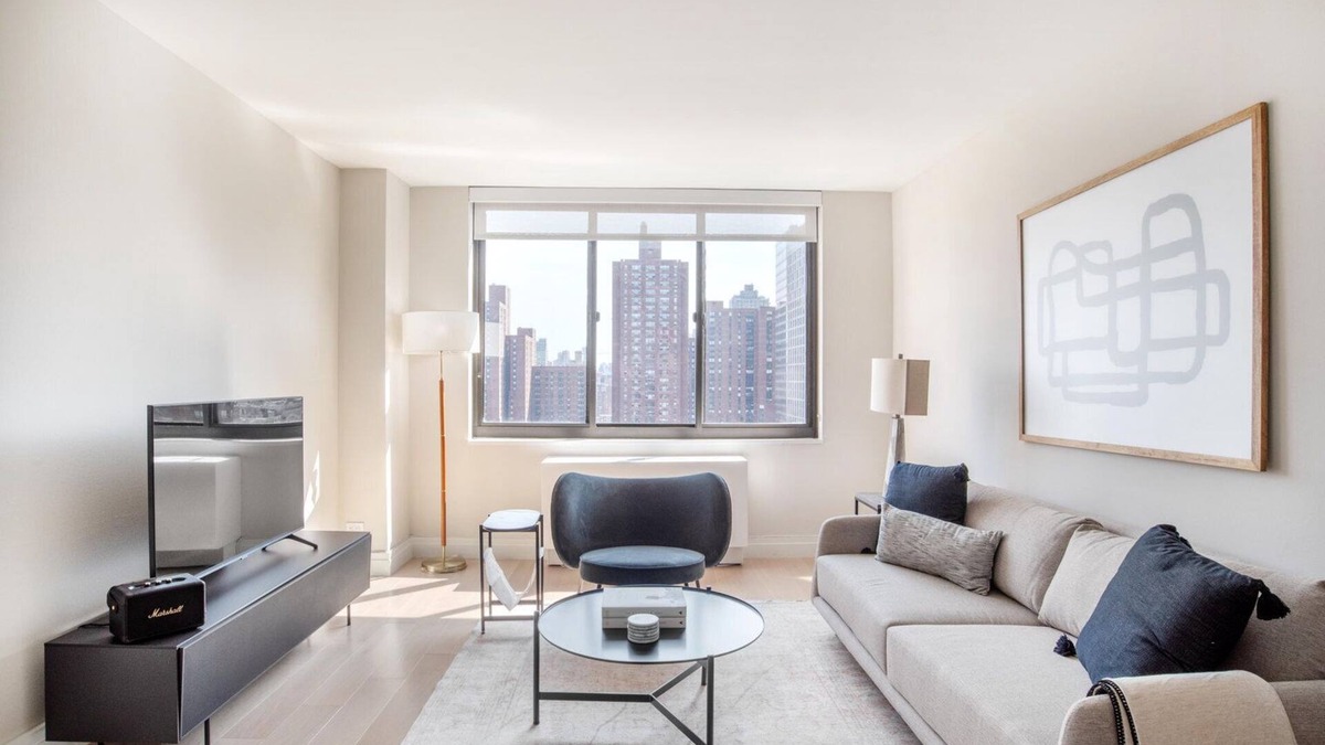 Upper East Side Apartment | Ideal Ues 1BR w/Gym, Doorman & Pool, nr Central Park, by Blueground