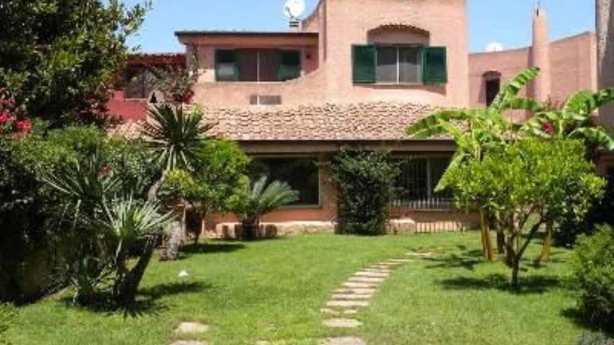 Ardea Villa | Ideal villa for family holidays, well equipped, close to the sea!