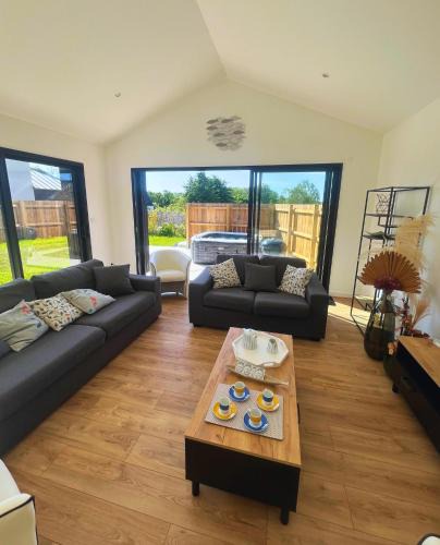 Saint-Lunaire Villa | IDEAL - Villa, jaccuzi & jardin privé - 1 à 11 personnes - proche plage & bourg