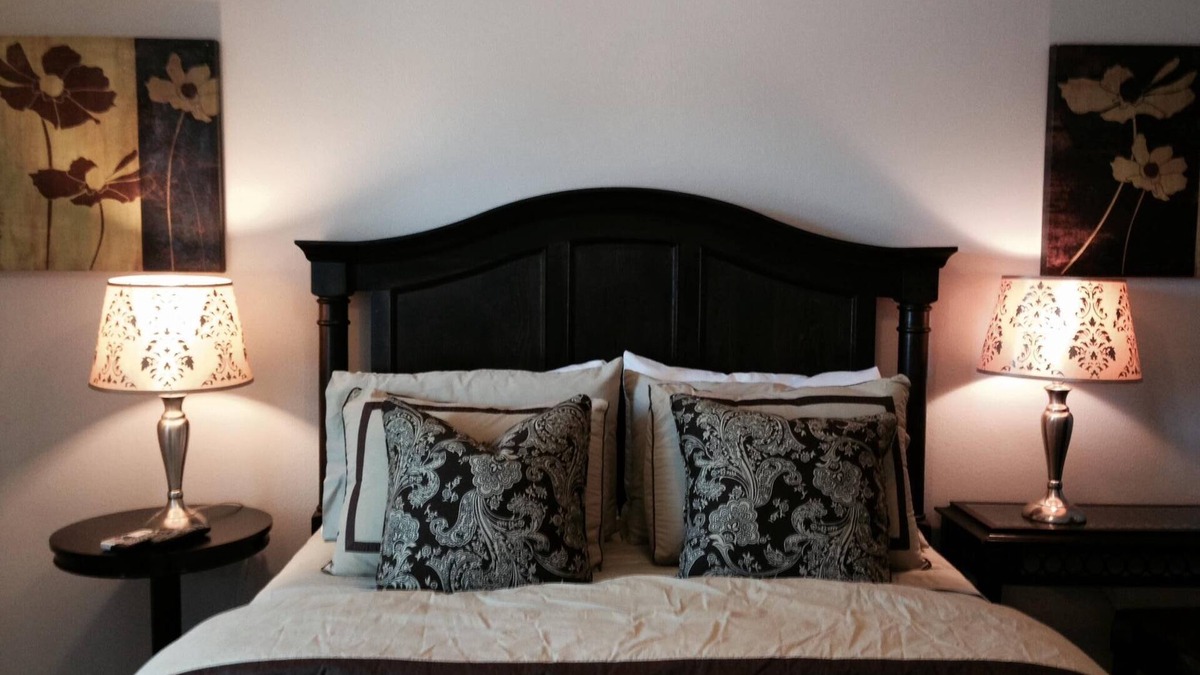 Costa Mesa Condo | Ideally centrally located apartment in the South Coast Metro