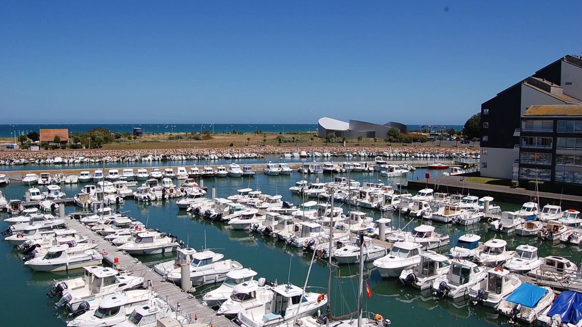 Courseulles-sur-Mer Apartment | Ideally located nice 2 rooms - Stunning sea view