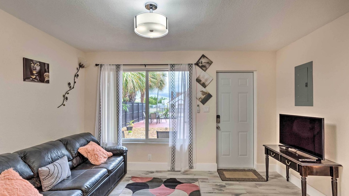 Riviera Beach Apartment | Ideally Located West Palm Beach Apartment!