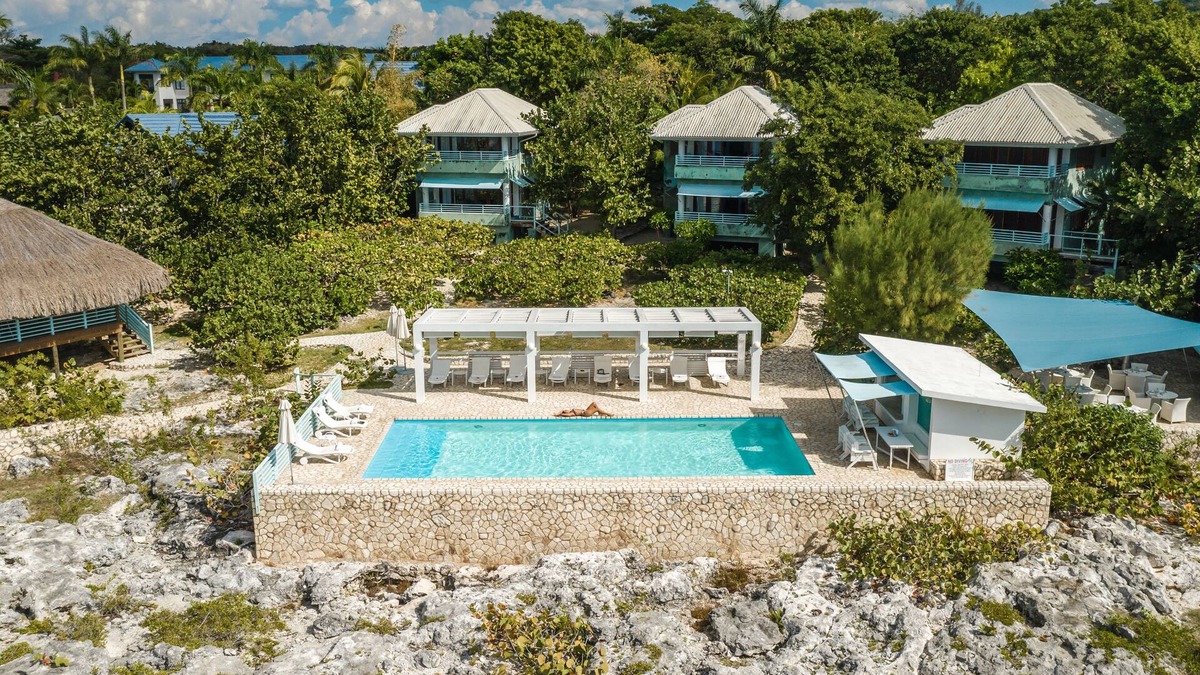 West End Villa | Idle Awhile Cliffs
