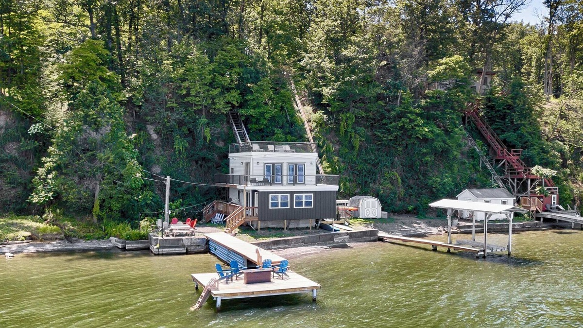 Ovid Cottage | Idle Hour: "Stunning Panoramic Views of Cayuga Lake!"