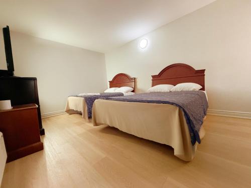 West Hill Hotel | Idlewood Inn