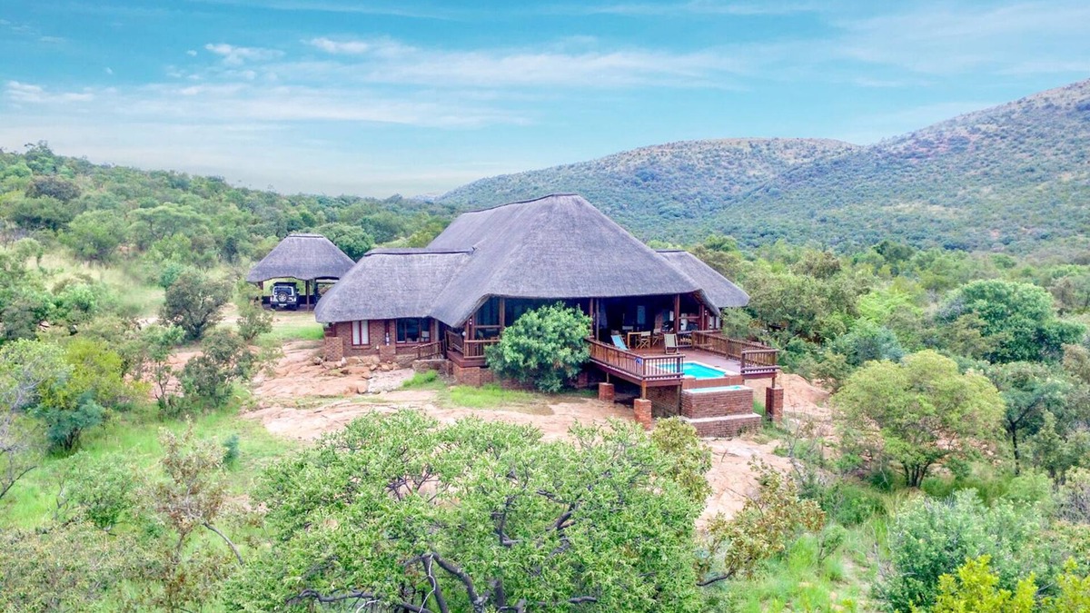 Bela-Bela House | Idwala View – Mabalingwe Game Reserve – Luxury, Self-Catering Safari Getaway