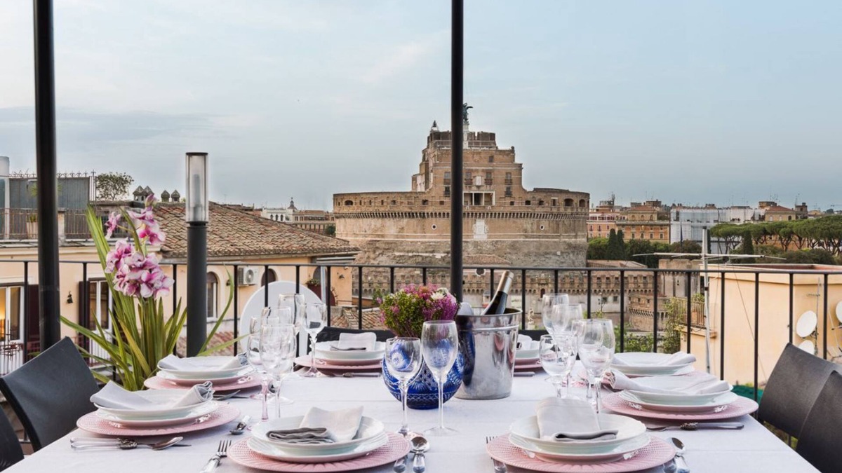 Rione V Ponte Apartment | Idyllia | Penthouse with terraces in Castel Sant'Angelo