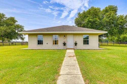 Fellowship House | Idyllic Anthony Home Riding Arena with Mirror Wall!