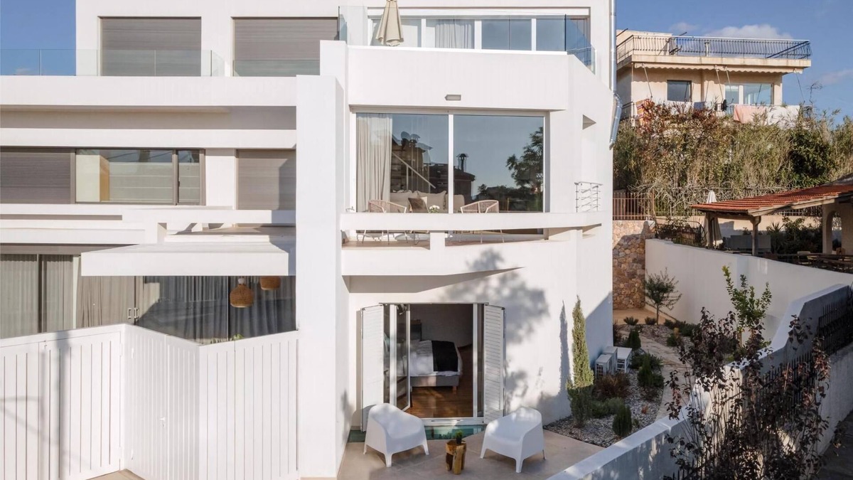 Voula Villa | Idyllic Athens Villa | Villa White | 4 Bedrooms | Private Pool | Balcony with.
