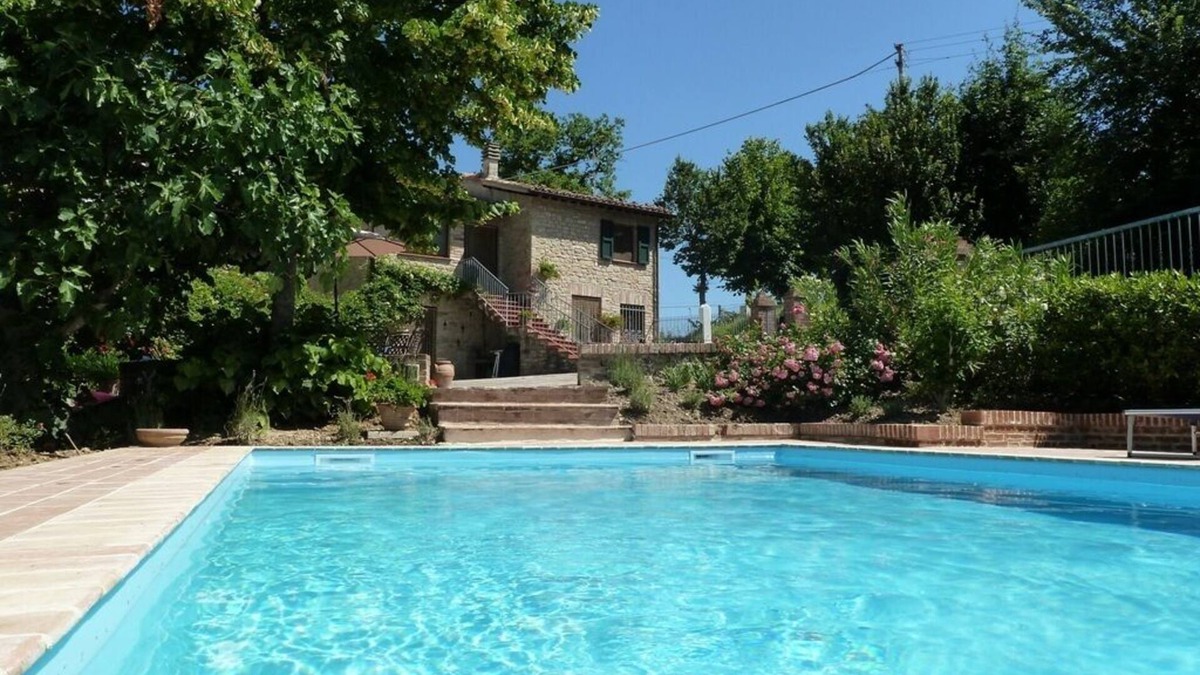 Montefalcone Appennino Cottage | Idyllic character cottage set in landscaped garden with a private pool