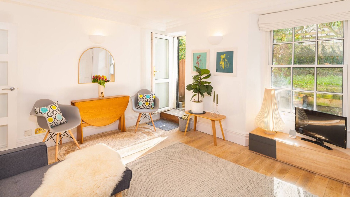 Cotham Apartment | Idyllic Clifton Hideaway - Stunning Garden Flat