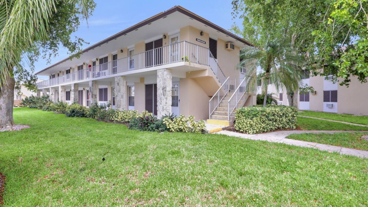Marco Island Condo | Idyllic condo w/brief walk to beach & restaurants